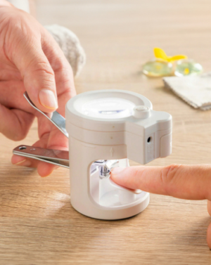 www Nail Cutter with Magnifying Glass