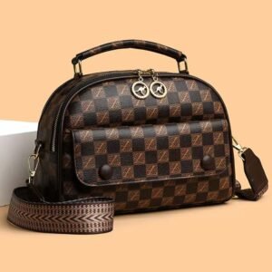 Signature Chain-Link Flap Bag